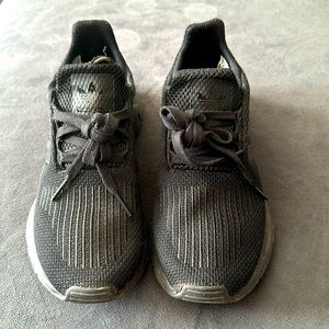 WOMEN'S ADIDAS ORIGINALS SWIFT RUN CASUAL SHOES